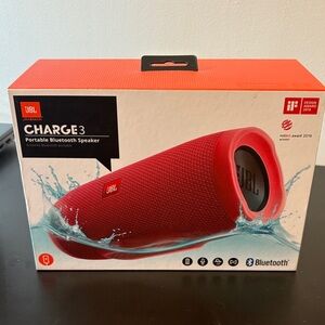 JBL Charge 3 Bluetooth Speaker - Bold Red
